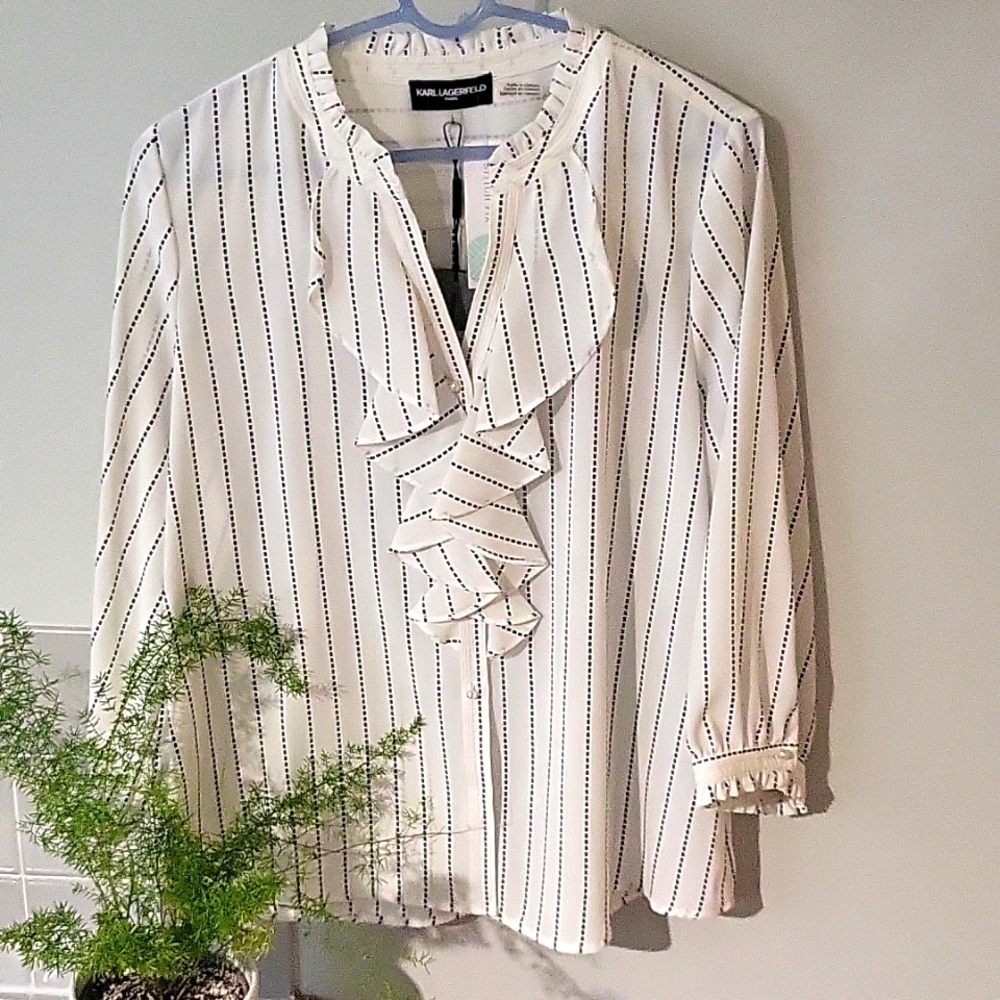 NWT Karl Lagerfeld Paris top